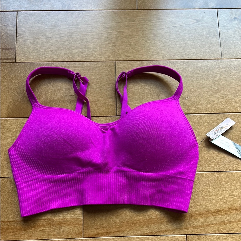 NWT Victoria Secret Sports Bra